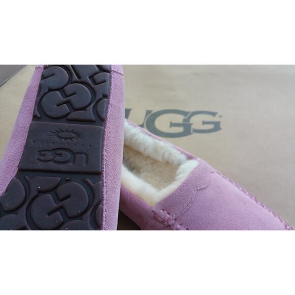 NIB Authentic UGG Dakota Pink Suede Shearling Moccasin Slippers Size 6 - Picture 3 of 10